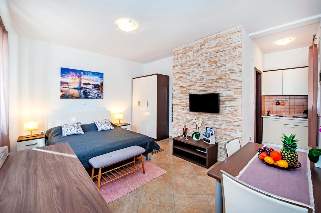 F&R Apartments Rovinj Extérieur photo